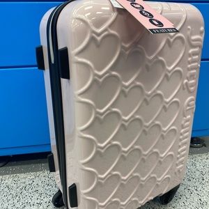 NEW JUICY COUTURE PINK HEART SUITCASE CARRY ON 21”